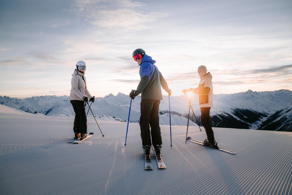 INTERSPORT Rent Salomon Skiing Perfect Ski Day Sunrise INTERSPORT Rent Salomon Skiing Perfect Ski Day Sunrise